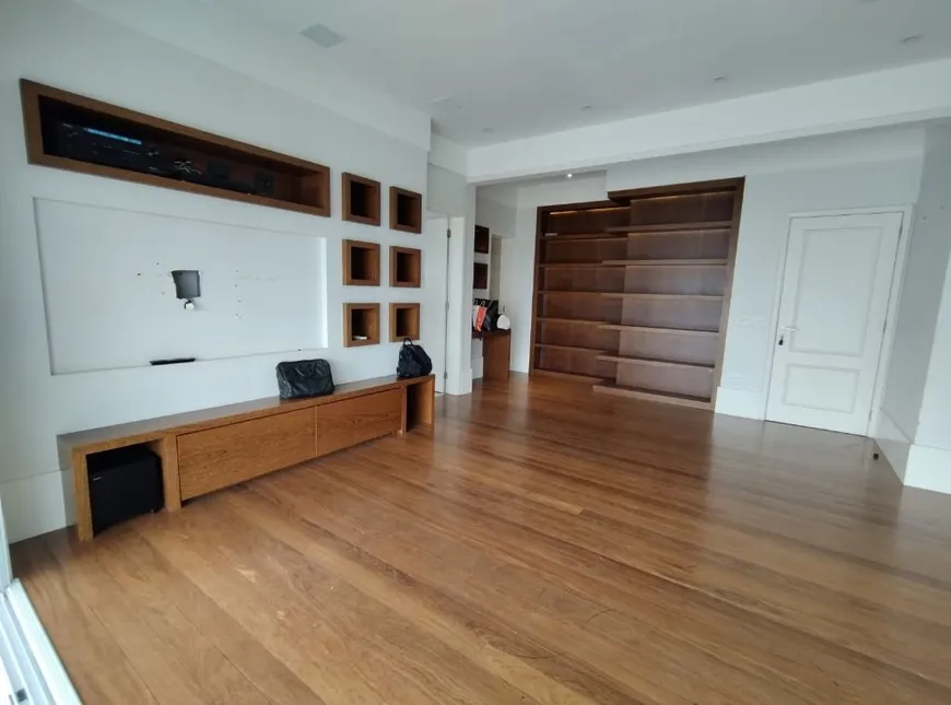 Foto 1 de Apartamento com 3 Quartos para alugar, 132m² em Parque da Mooca, São Paulo