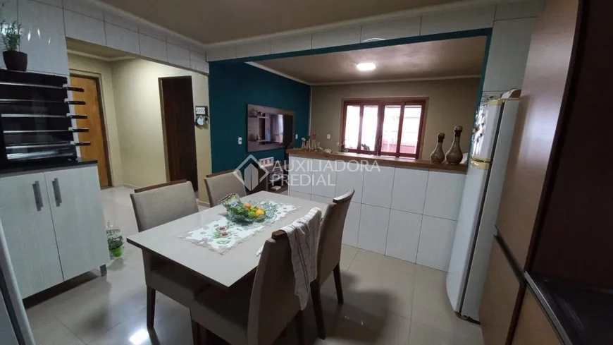 Foto 1 de Casa com 2 Quartos à venda, 89m² em Salgado Filho, Santa Maria