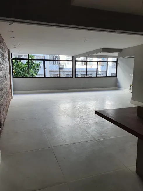 Foto 1 de Apartamento com 2 Quartos à venda, 130m² em Icaraí, Niterói