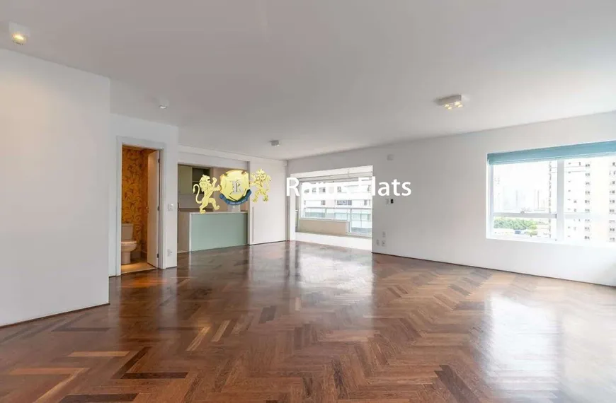 Foto 1 de Flat com 3 Quartos para alugar, 165m² em Vila Gertrudes, São Paulo