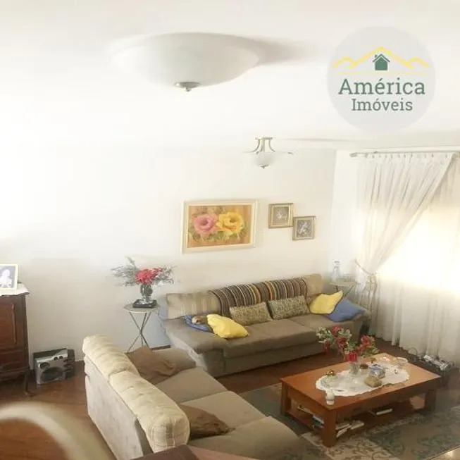 Foto 1 de Casa com 3 Quartos à venda, 216m² em Vila Oliveira, Mogi das Cruzes