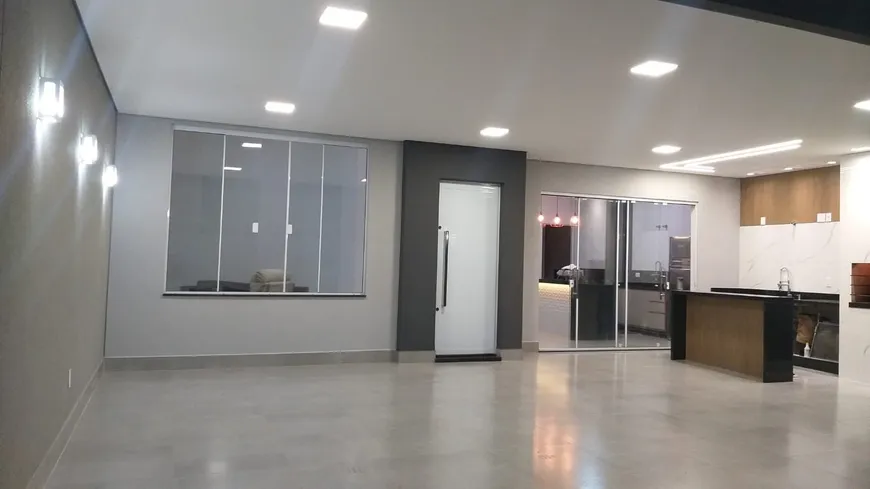 Foto 1 de Casa com 3 Quartos à venda, 187m² em Jardim Santa Alice, Santa Bárbara D'Oeste