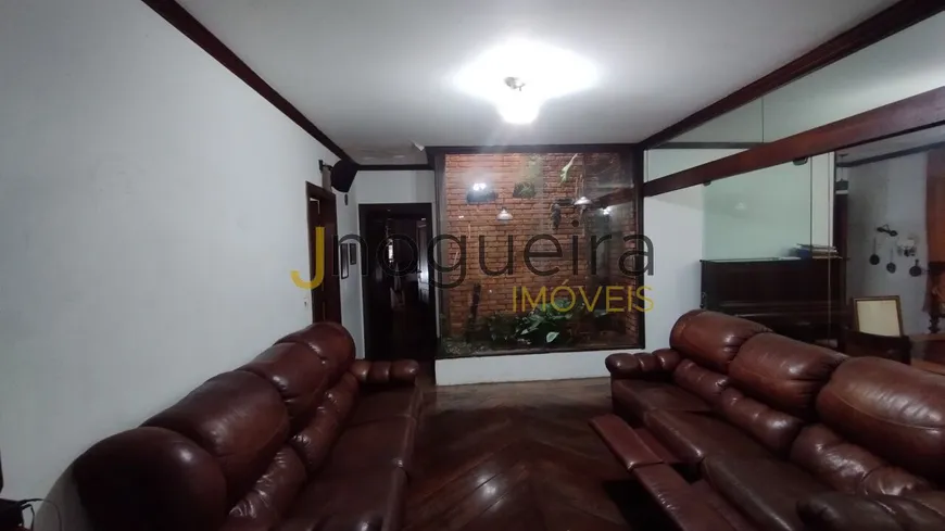 Foto 1 de Casa com 3 Quartos para alugar, 206m² em Jardim Marajoara, São Paulo