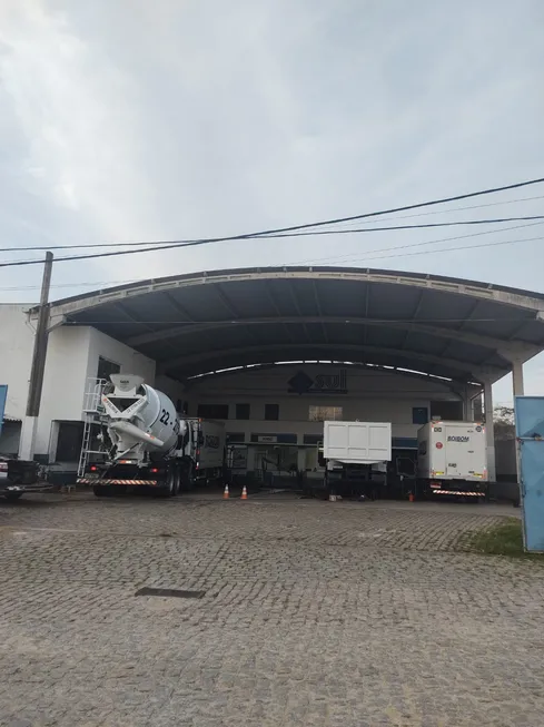 Foto 1 de Galpão/Depósito/Armazém com 3 Quartos à venda, 720m² em Serramar, Rio das Ostras