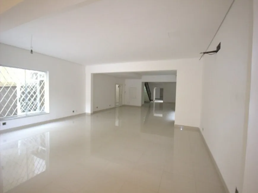 Foto 1 de Sobrado com 3 Quartos para venda ou aluguel, 520m² em Aclimação, São Paulo