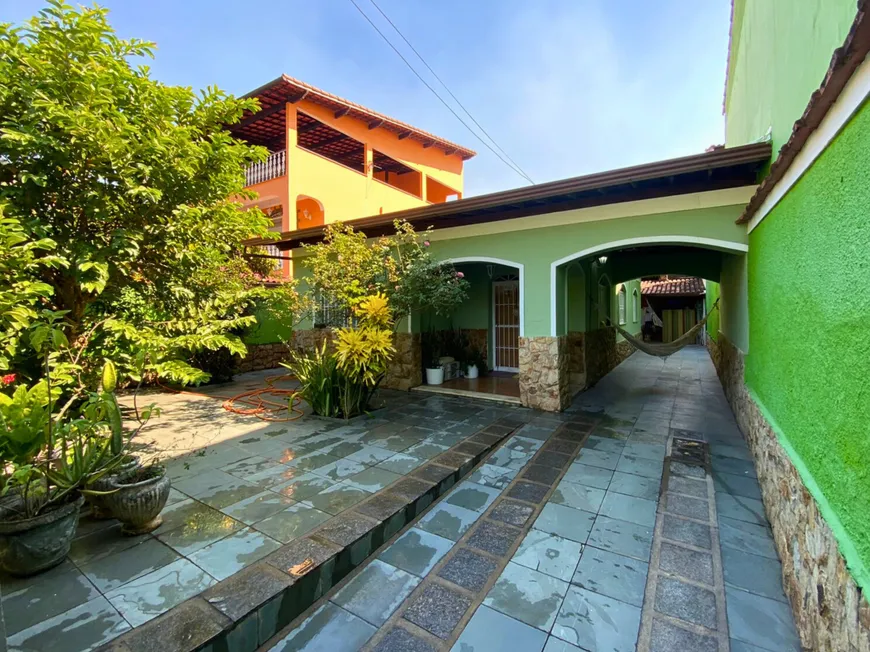 Foto 1 de Casa com 2 Quartos para venda ou aluguel, 150m² em Campo Grande, Rio de Janeiro