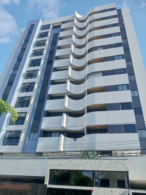 Foto 1 de Apartamento com 2 Quartos à venda, 61m² em Jatiúca, Maceió