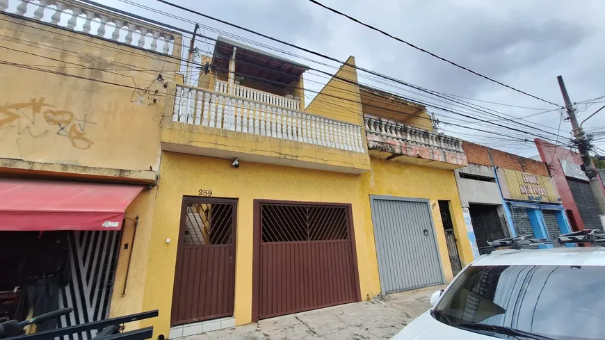 Foto 1 de Sobrado com 2 Quartos à venda, 250m² em Cipava, Osasco