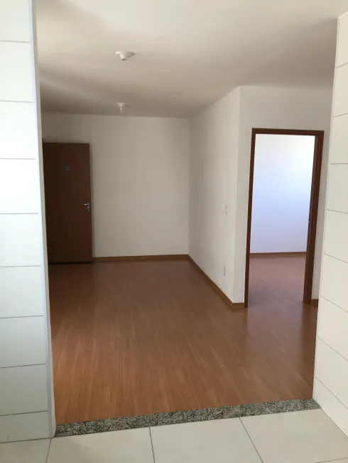 Foto 1 de Apartamento com 2 Quartos à venda, 45m² em Centro, Lauro de Freitas