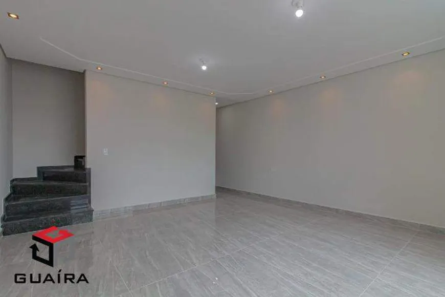 Foto 1 de Sobrado com 3 Quartos à venda, 180m² em Vila Curuçá, Santo André