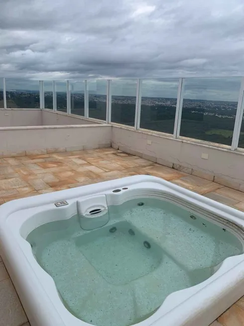 Foto 1 de Apartamento com 4 Quartos à venda, 360m² em Vila Aviação, Bauru