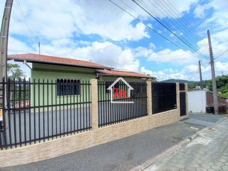 Foto 1 de Casa com 2 Quartos à venda, 98m² em Velha, Blumenau