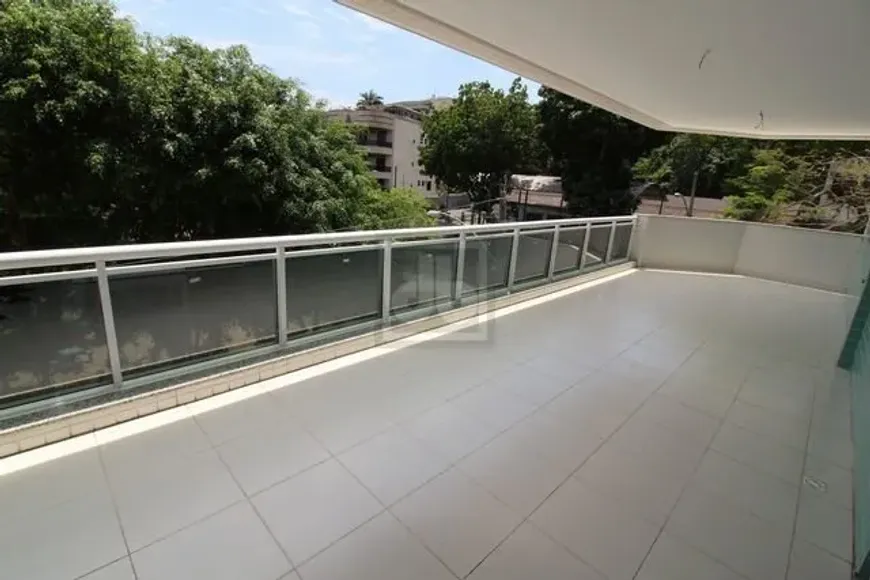 Foto 1 de Apartamento com 4 Quartos à venda, 155m² em Jardim Guanabara, Rio de Janeiro