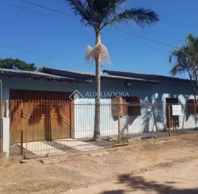 Foto 1 de Casa com 2 Quartos à venda, 185m² em Passo Fundo, Guaíba