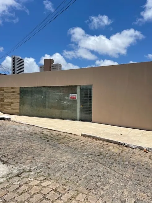 Foto 1 de Casa com 8 Quartos à venda, 260m² em Lagoa Nova, Natal