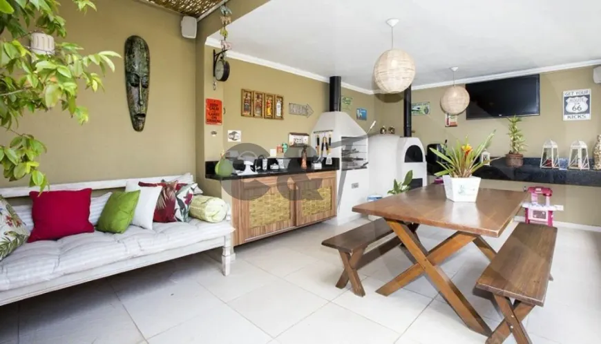 Foto 1 de Casa de Condomínio com 4 Quartos para alugar, 210m² em Chácara Monte Alegre, São Paulo