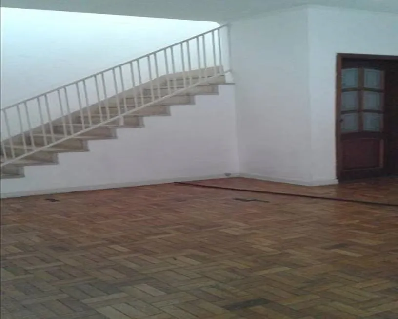 Foto 1 de Sobrado com 3 Quartos à venda, 150m² em Parque Maria Domitila, São Paulo