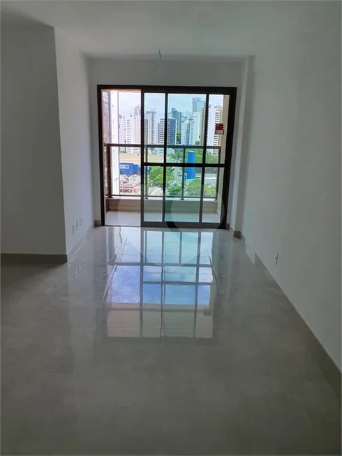 Foto 1 de Apartamento com 3 Quartos à venda, 69m² em Brotas, Salvador