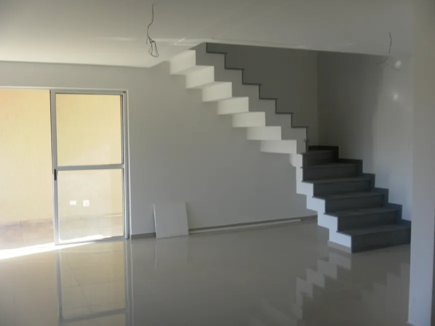 Foto 1 de Casa com 4 Quartos à venda, 190m² em Ahú, Curitiba