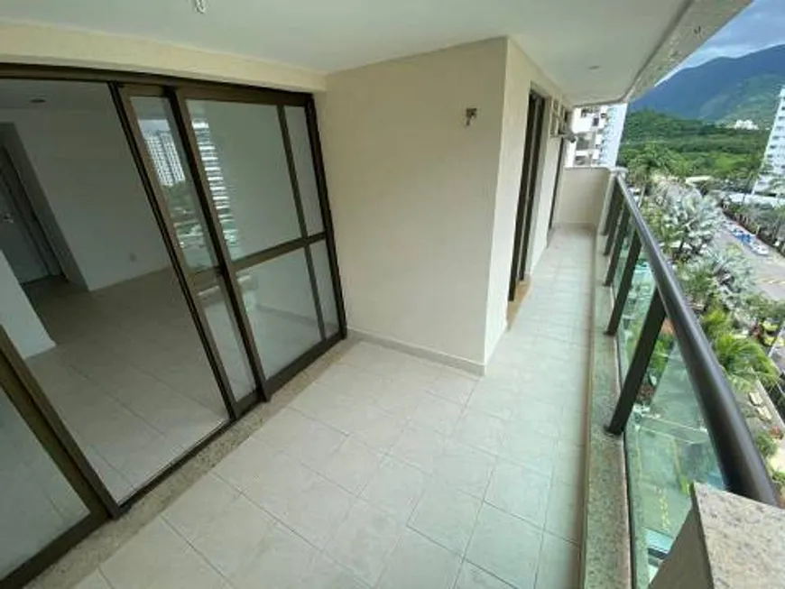 Foto 1 de Apartamento com 3 Quartos para alugar, 80m² em Jacarepaguá, Rio de Janeiro
