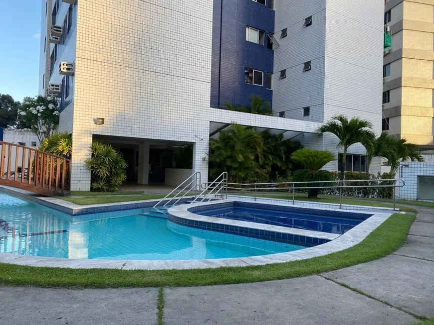 Foto 1 de Apartamento com 3 Quartos à venda, 80m² em Aflitos, Recife