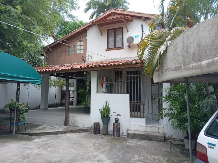 Foto 1 de Casa com 4 Quartos à venda, 112m² em Piatã, Salvador