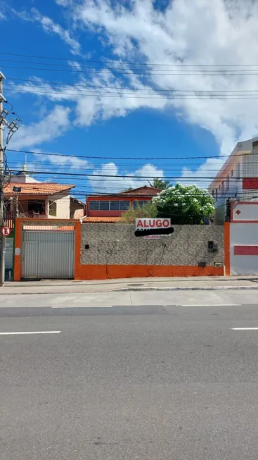 Foto 1 de Casa com 3 Quartos para alugar, 450m² em Pituaçu, Salvador