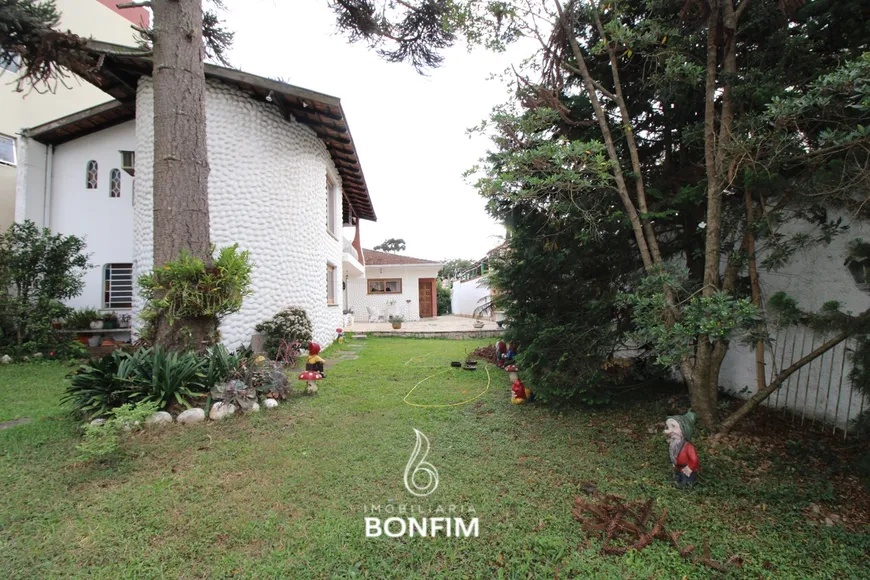 Foto 1 de Casa com 2 Quartos à venda, 315m² em Água Verde, Curitiba