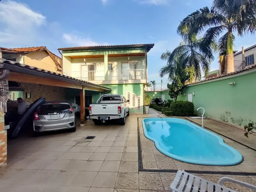 Foto 1 de Casa com 4 Quartos à venda, 260m² em Santa Eugênia, Nova Iguaçu
