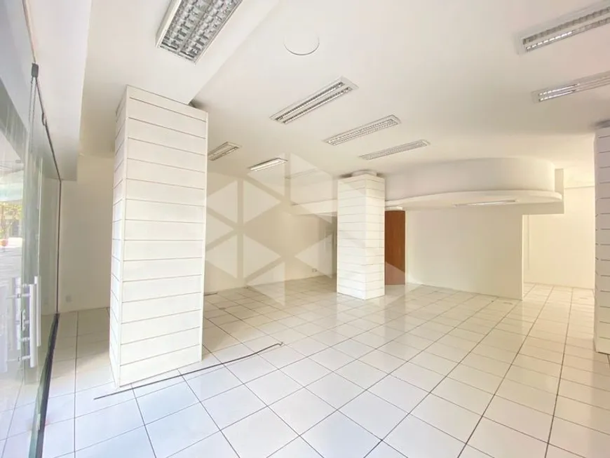 Foto 1 de Sala Comercial para alugar, 140m² em Moinhos de Vento, Porto Alegre