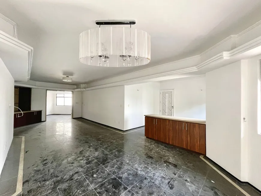 Foto 1 de Apartamento com 4 Quartos à venda, 190m² em Meireles, Fortaleza