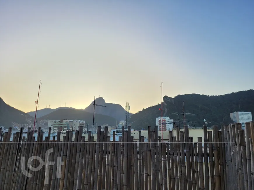 Foto 1 de Apartamento com 2 Quartos à venda, 110m² em Copacabana, Rio de Janeiro