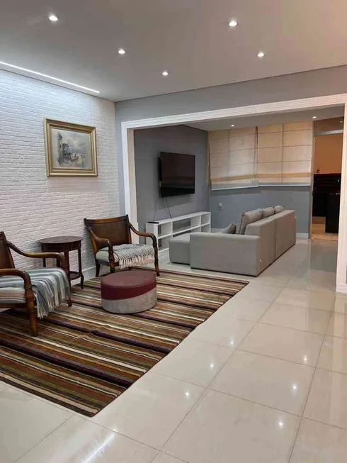 Foto 1 de Casa de Condomínio com 3 Quartos para alugar, 157m² em Alphaville, Santana de Parnaíba
