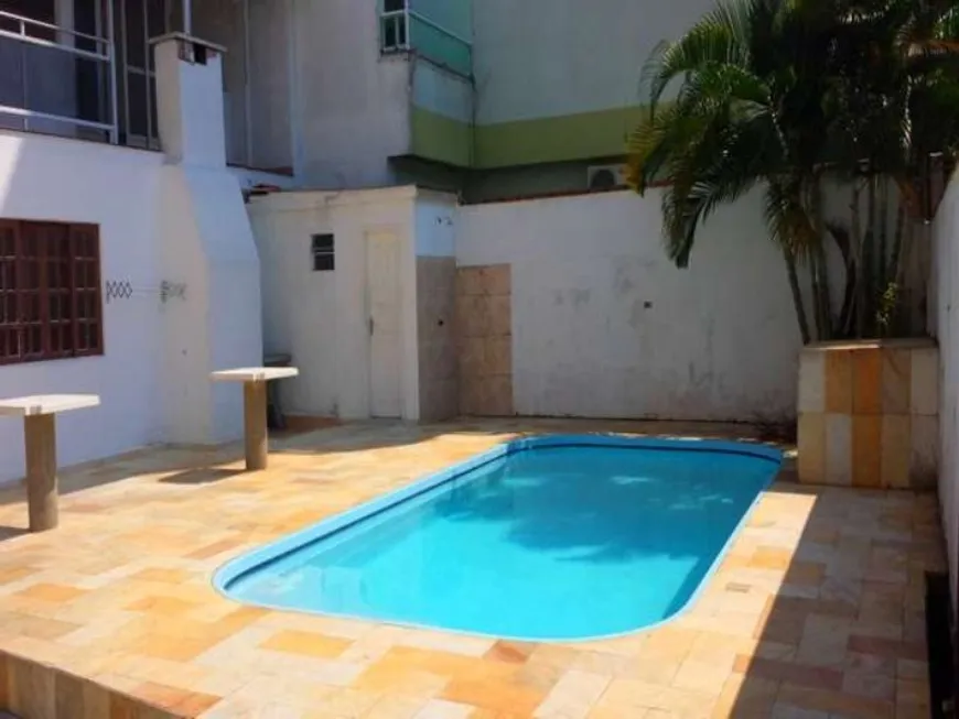 Foto 1 de Casa com 6 Quartos para alugar, 200m² em Nacoes, Balneário Camboriú