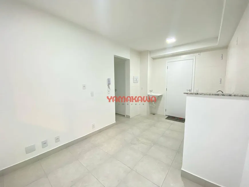 Foto 1 de Apartamento com 2 Quartos para alugar, 32m² em Itaquera, São Paulo