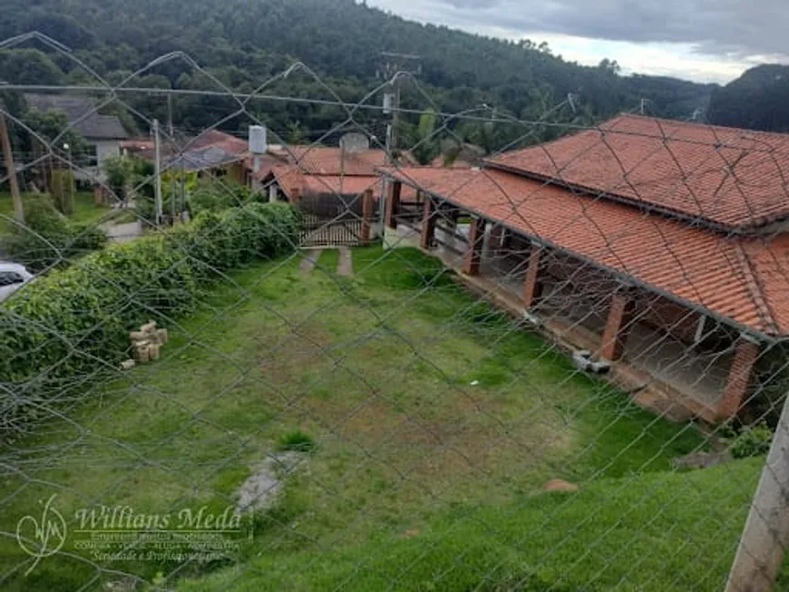 Foto 1 de Fazenda/Sítio com 3 Quartos à venda, 220m² em Areal, Pinhalzinho