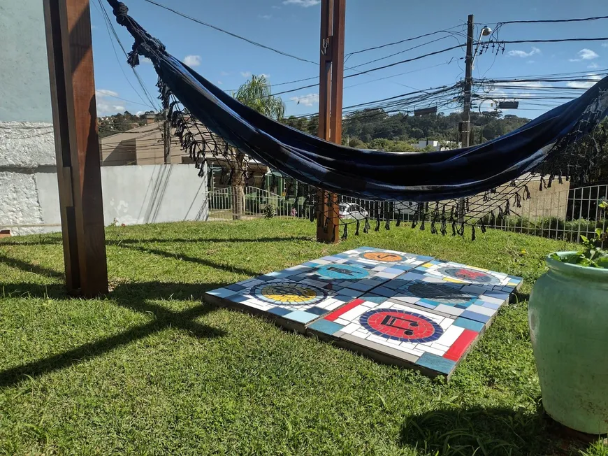 Foto 1 de Casa com 2 Quartos à venda, 90m² em Vista Alegre, Curitiba