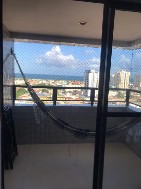 Foto 1 de Apartamento com 3 Quartos à venda, 80m² em Atalaia, Aracaju