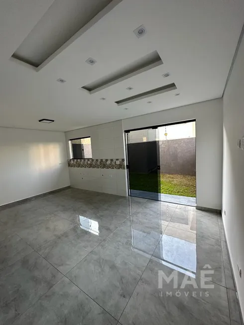 Foto 1 de Sobrado com 3 Quartos à venda, 179m² em Campo Comprido, Curitiba