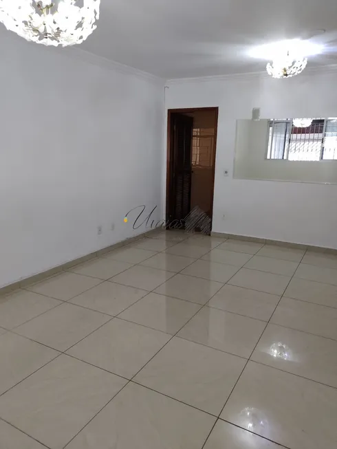 Foto 1 de Sobrado com 4 Quartos à venda, 208m² em Vila Gumercindo, São Paulo