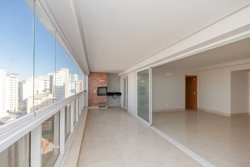 Foto 1 de Apartamento com 4 Quartos à venda, 178m² em Setor Oeste, Goiânia