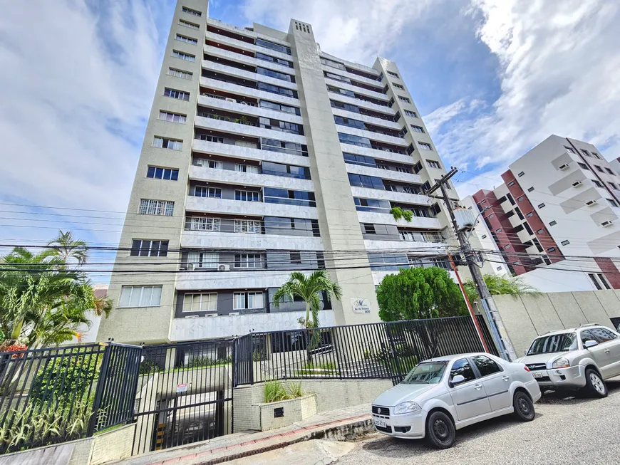 Foto 1 de Apartamento com 3 Quartos à venda, 160m² em Treze de Julho, Aracaju
