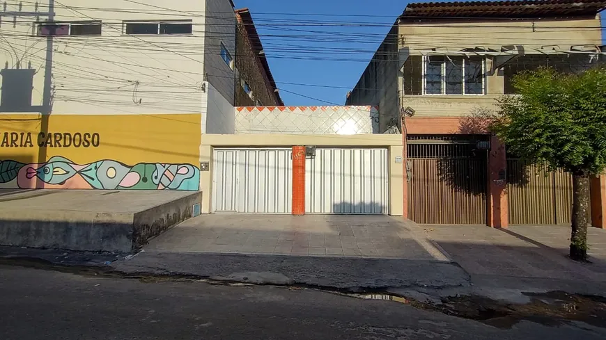 Foto 1 de Casa com 3 Quartos à venda, 120m² em Quintino Cunha, Fortaleza