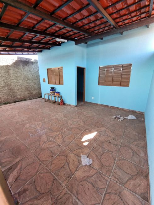Foto 1 de Casa com 2 Quartos para alugar, 70m² em Jardim Oriente, Valparaíso de Goiás