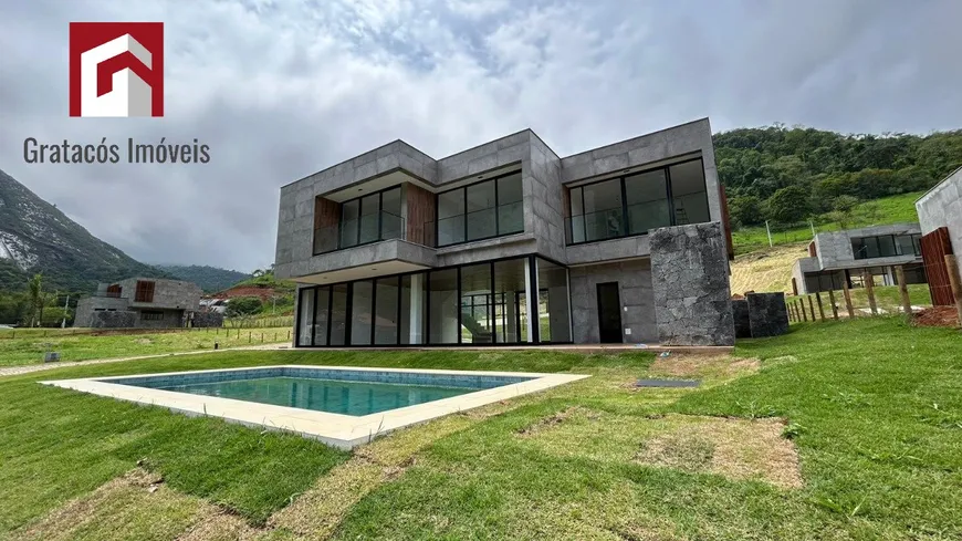 Foto 1 de Casa de Condomínio com 4 Quartos à venda, 350m² em Correas, Petrópolis