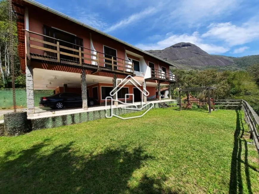 Foto 1 de Casa com 5 Quartos à venda, 700m² em Samambaia, Petrópolis