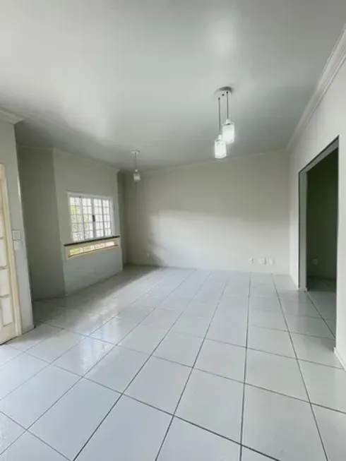Foto 1 de Casa com 3 Quartos à venda, 200m² em Anita Garibaldi, Joinville