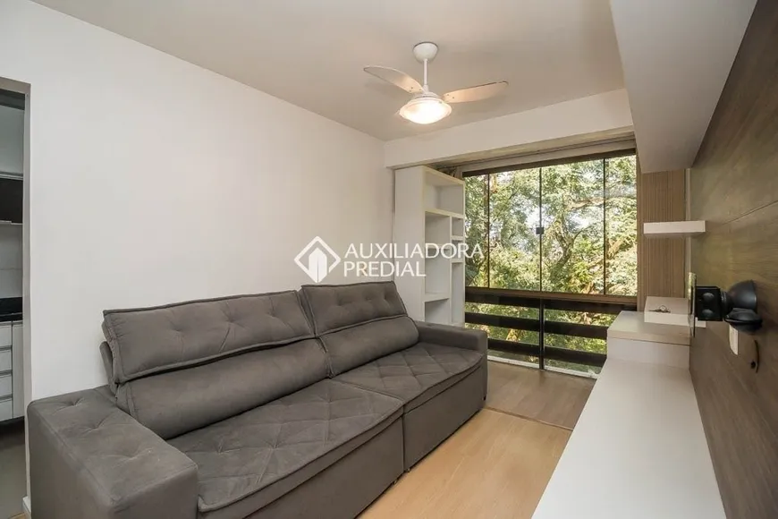Foto 1 de Apartamento com 2 Quartos à venda, 59m² em Medianeira, Porto Alegre