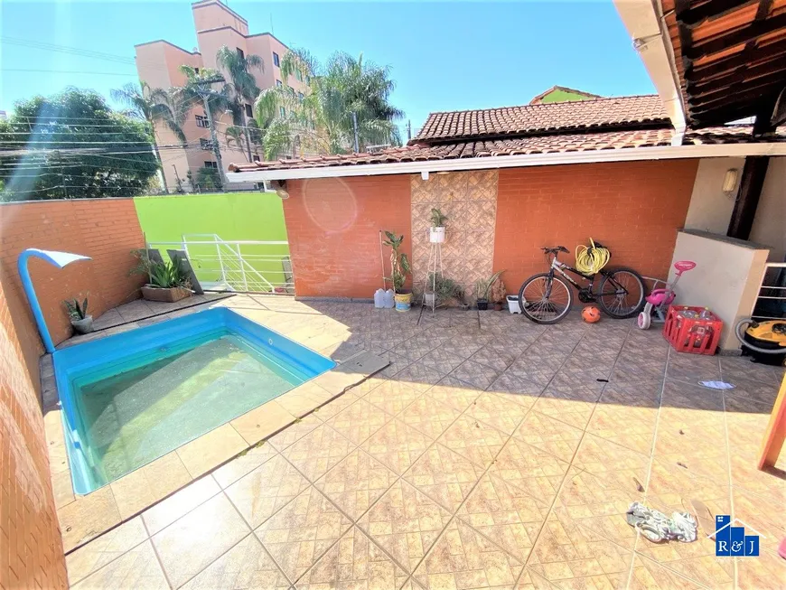 Foto 1 de Casa com 4 Quartos à venda, 270m² em Santa Branca, Belo Horizonte
