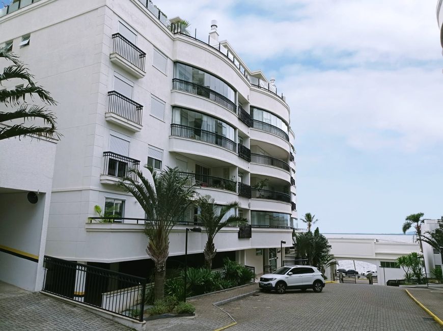 Foto 1 de Apartamento com 2 Quartos para alugar, 93m² em Coqueiros, Florianópolis